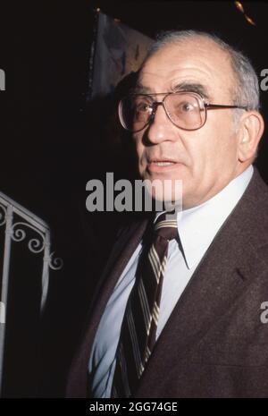 **PHOTO DE FICHIER** Ed Asner est décédé. Ed Asner Circa années 80 crédit: Ralph Dominguez/MediaPunch Banque D'Images