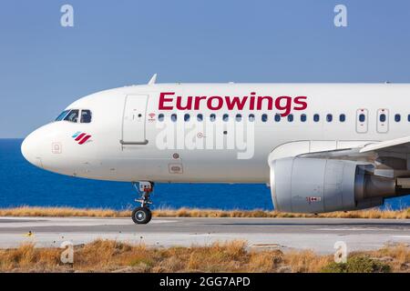 Héraklion, Grèce - 15 septembre 2018 : avion Eurowings Airbus A320 à l'aéroport d'Héraklion (HER) en Grèce. Banque D'Images