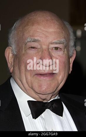 Beverly Hills, Californie, États-Unis. 20 février 2005. Ed Asner. 55e prix annuel Ace Eddie. Crédit photo: Giulio Marcocchi/Sipa Press/0502220402 crédit: SIPA USA/Alay Live News Banque D'Images