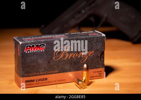 PMC Bronze 9 mm munitions Banque D'Images