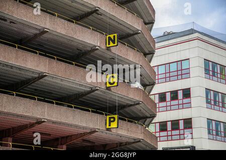 Bristol, Royaume-Uni. 16 août 2021. Extérieur d'un parc automobile national (NCP) à Bristol. (Photo de Dinendra Haria /SOPA Images/Sipa USA) crédit: SIPA USA/Alay Live News Banque D'Images