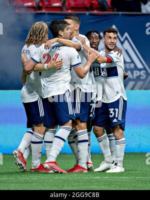 Vancouver, Canada. 29 août 2021. Les joueurs des Whitecaps de Vancouver célèbrent leur but d'ouverture lors du match de soccer MLS entre les Whitecaps de Vancouver et le Real Salt Lake à la place BC, à Vancouver, Canada, le 29 août 2021. Crédit : Andrew Soong/Xinhua/Alay Live News Banque D'Images