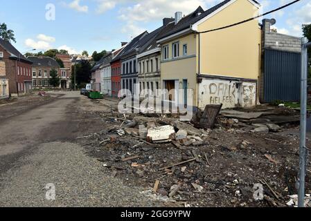 Eupen, Belgique. 08 août 2021. Une route après la catastrophe des inondations. Credit: Horst Galuschka/dpa/Alay Live News Banque D'Images