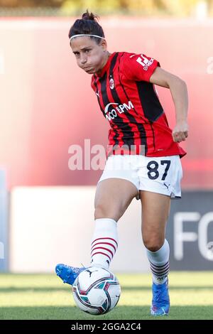 Stade de Vismara, Milan, Italie, 29 août 2021, Veronica Boquete (AC Milan) passant le ballon pendant AC Milan vs Hellas Verona Women - italienne Footba Banque D'Images