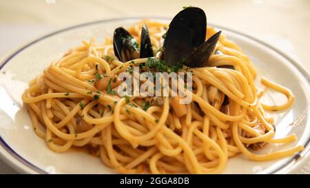 Pasta alla pescatora à Venise - cuisine à base de poisson et de fruits de mer Banque D'Images