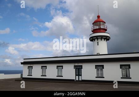 Le phare de Ponta do Topo dans l'île de Sao Jorge, Açores Banque D'Images