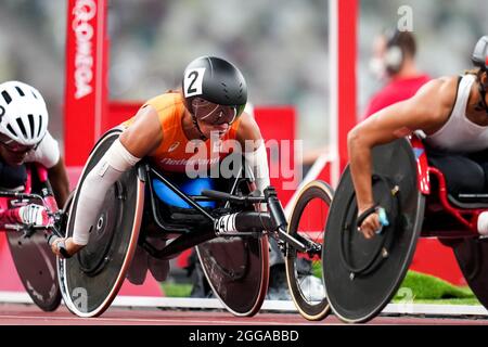 TOKYO, JAPON - AOÛT 30 : Nikita den Boer des pays-Bas participant aux épreuves féminines T54 de 1500m lors des Jeux paralympiques de Tokyo de 2020 au stade olympique le 30 août 2021 à Tokyo, Japon (photo de Helene Wiesenhaan/Orange Pictures) NOCNSF Atletiekunie Banque D'Images