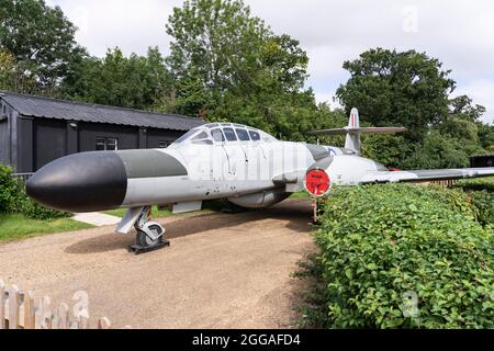 Le dernier avion à sortir de Defford Airfield était le chasseur de nuit Gloster Meteor NF Mark 11 WD686. L'avion est photographié à Defford Airfield, Royaume-Uni Banque D'Images