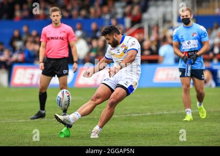 Rhyse Martin (12), de Leeds Rhinos, s'est lancé à l'objectif, le 8/30/2021. (Photo de Mark Cosgrove/News Images/Sipa USA) crédit: SIPA USA/Alay Live News Banque D'Images