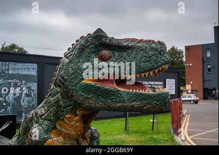 Gogo dinosaure numéro 15 le Junkasaurus Rex artiste Junkyard équipe du marché à Saint Marys Works norwich Banque D'Images