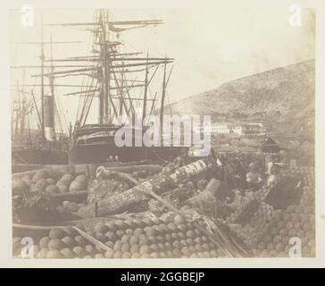 Le quai de l'Ordnance, Balaklava, 1855. Une œuvre en papier salé, planche 25 de l'album "photographies prises en crimée" (1856). Banque D'Images