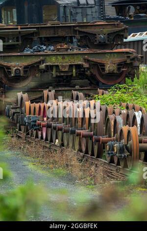 Anciens essieux et roues de train Banque D'Images