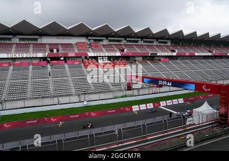 Une vue d'ensemble pendant les essais dans le temps au circuit international de Fuji au cours du septième jour des Jeux paralympiques de Tokyo de 2020 au Japon. Date de la photo: Mardi 31 août 2021. Banque D'Images