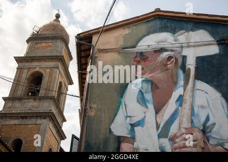 murales dans le vieux village Acquapendente Italie Banque D'Images