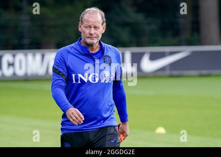 ZEIST, PAYS-BAS - AOÛT 31 : entraîneur adjoint Danny Blind des pays-Bas pendant la session de formation aux pays-Bas au campus de KNVB le 31 août 2021 à Zeist, pays-Bas (photo de Jeroen Meuwsen/Orange Pictures) Banque D'Images