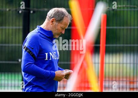 ZEIST, PAYS-BAS - AOÛT 31 : entraîneur adjoint Danny Blind des pays-Bas pendant la session de formation aux pays-Bas au campus de KNVB le 31 août 2021 à Zeist, pays-Bas (photo de Jeroen Meuwsen/Orange Pictures) Banque D'Images