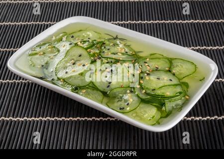 Sunomomo de concombre aigre-doux japonais. Banque D'Images