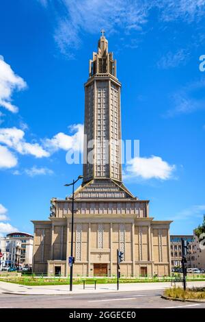 L'église Saint-Joseph et sa tour lanterne de l'architecte français Auguste Perret au Havre, France. Banque D'Images