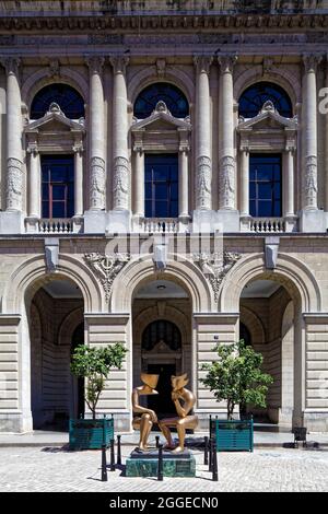 Lonja del Comercio Building, Renaissance et Eclectisme, anciennement Bourse, sculpture la conversation par Etienne, Plaza de San Francisco de Banque D'Images