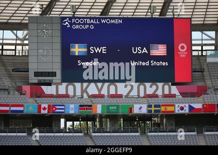 21 JUILLET 2021 - TOKYO, JAPON: Tableau d'affichage pour le match du groupe G entre la Suède et les Etats-Unis au stade de Tokyo pendant le Tokyo 20 Banque D'Images
