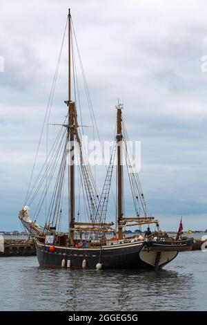 Navire de la reine Galadriel à Poole Harbour, Dorset, Royaume-Uni, en août Banque D'Images