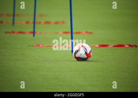 21 JUILLET 2021 - TOKYO, JAPON: Balles utilisées pendant le match du Groupe G entre la Suède et les Etats-Unis au stade de Tokyo pendant le Tokyo 20 Banque D'Images
