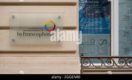 PARIS, FRANCE - 31 juillet 2021 : la façade du magasin de l'Organisation internationale de la Francophonie Banque D'Images