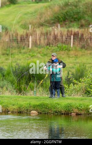 29 août 2021. Pêche au Wardend, Birnie, Elgin, Moray, Écosse, ROYAUME-UNI, IV30 8RW. C'est l'activité de la RSAA, River Spey Anglers Association Junior E Banque D'Images