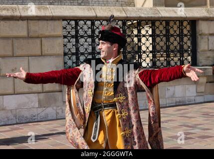 Cracovie, Pologne - 27 juillet 2021: Représentation - lorsque des cloches dansent par le ballet Dracovia Danza au château royal de Wawel dans le cadre du 22e crac Banque D'Images