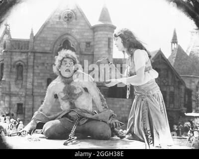 Hunchback de notre Dame 1920 millésime encore Banque D'Images