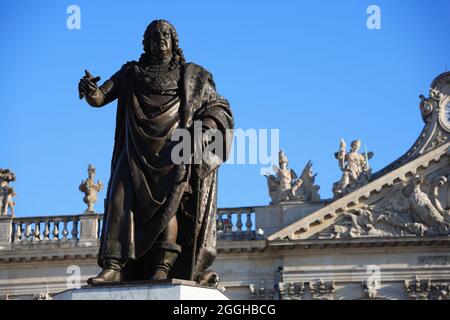 FRANCE, MEURTHE-ET-MOSELLE (54) NANCY, STANISLAS STATUE SUR LA PLACE STANISLAS (PATRIMOINE MONDIAL DE L'UNESCO). LA PLACE STANISLAS ÉTAIT L'ANCIENNE PLACE ROYALE Banque D'Images