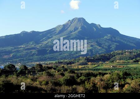 ILE DE LA MARTINIQUE (ANTILLES FRANÇAISES), VILLAGE DE SAINT-PIERRE PRÈS DE LA 'MONTAGNE PELÉE' VULCANO Banque D'Images