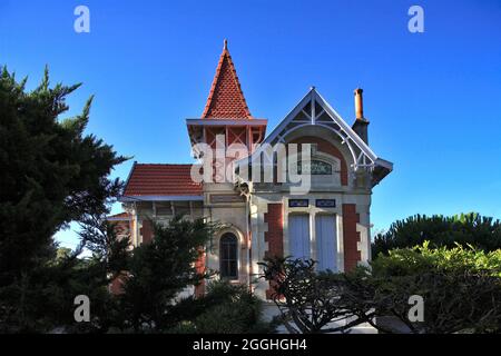 FRANCE. GIRONDE (33) MEDOC. BELLES VILLAS DE SOULAC-SUR-MER Banque D'Images