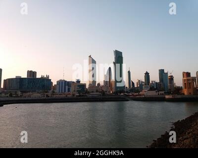 Souq Sharq belle vue. Vue imprenable sur les gratte-ciel du Koweït. Centre commercial Souq Sharq au Koweït. Banque D'Images