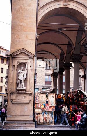 Florence Loggia del Porcellino est un marché couvert arqué de la Renaissance, en Italie. Statue de Florentine Michele de Lando. Banque D'Images