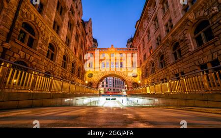 Façades de la nouvelle mairie avec accès à un parking souterrain à Leipzig (Allemagne) Banque D'Images