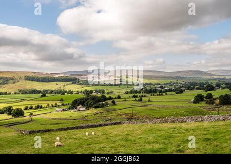 Horton-in-Ribblesdale avec la carrière Ingelborough et Horton, prise près de Dubcote Banque D'Images