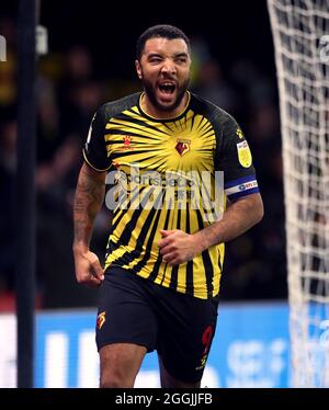 Photo du dossier datée du 15-12-2020 de Troy Deeney de Watford célèbre le premier but de son côté du jeu à partir de la zone de pénalité pendant le match du championnat Sky Bet à Vicarage Road, Londres. Date de publication : le mercredi 1er septembre 2021. Banque D'Images