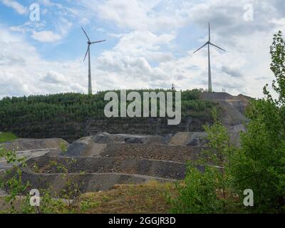 Carrière de Piesberg, centrales éoliennes, parc culturel et paysagiste de Piesberg, Osnabrück, Osnabrücker Land, Basse-Saxe, Allemagne Banque D'Images