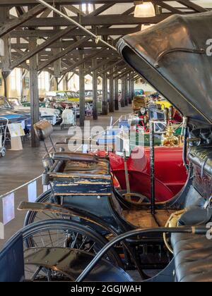 Voiture d'époque dans le musée de la voiture de Melle, Osnabruecker Land, Basse-Saxe, Allemagne Banque D'Images