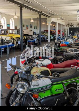 Voiture d'époque dans le musée de la voiture de Melle, Osnabruecker Land, Basse-Saxe, Allemagne Banque D'Images