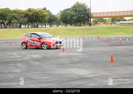 JOHANNESBURG, AFRIQUE DU SUD - 12 août 2021 : la formation avancée des conducteurs à Johannesburg, Afrique du Sud Banque D'Images