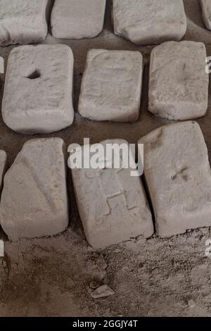 Briques d'Adobe sur le site archéologique Huaca del sol y de la Luna (Temple du Soleil et de la Lune) à Trujillo, Pérou. Le site a été construit à la période Moche. Banque D'Images