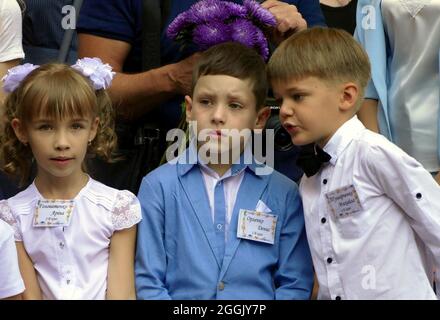 ODESA, UKRAINE - 1er SEPTEMBRE 2021 - les premiers formateurs sont photographiés lors de la célébration de la Journée du savoir marquant le début de la nouvelle année académique à SPE Banque D'Images