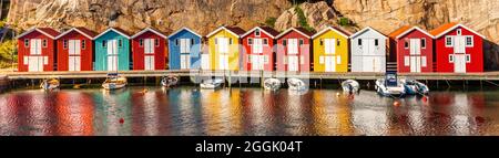 Cabanes de pêche sur Smögen en Suède Banque D'Images