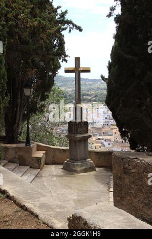 Traverser à l'escalier de l'église de Sant Salvador, Arta, Mallorca, Majorque, Iles Baléares, Espagne Banque D'Images