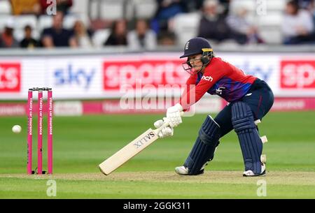 Les chauves-souris Tammy Beaumont d'Angleterre lors du premier match IT20 au terrain du comté de Cloudfm, Chelmsford. Date de la photo: Mercredi 1er septembre 2021. Banque D'Images