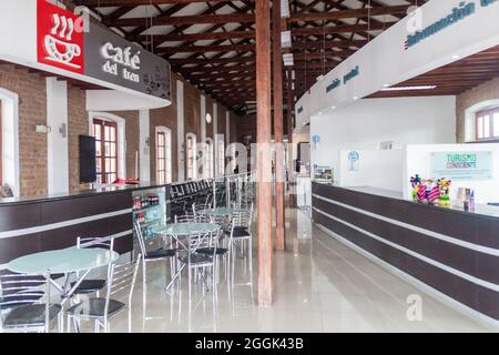 IBARRA, EQUATEUR - 28 JUIN 2015 : intérieur d'une gare ferroviaire dans la ville d'Ibarra, Equateur Banque D'Images