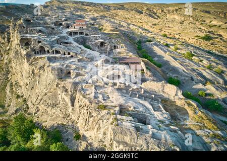 Une ancienne ville dans les montagnes Banque D'Images