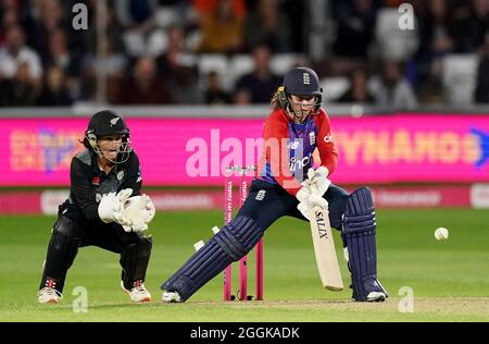 Les chauves-souris Tammy Beaumont d'Angleterre lors du premier match IT20 au terrain du comté de Cloudfm, Chelmsford. Date de la photo: Mercredi 1er septembre 2021. Banque D'Images